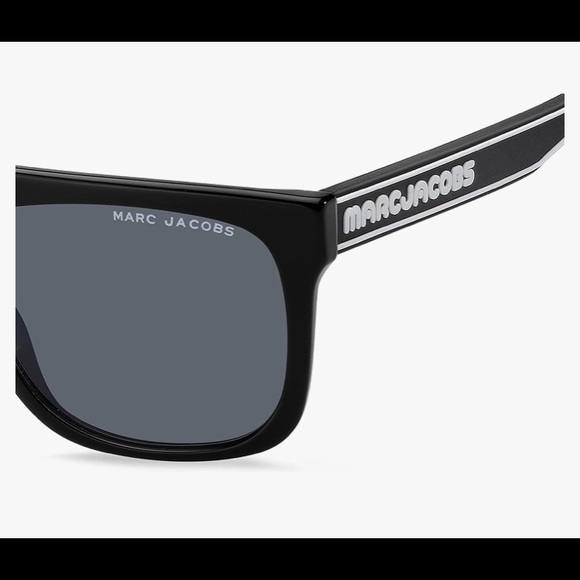 Black. New York inspired, Marc Jacobs. - Picture 6 of 6